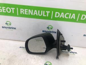 Gebruikte Buitenspiegel links Dacia Lodgy (JS) 1.6 Sce 100 16V Prijs € 67,50 Margeregeling aangeboden door Snuverink Autodemontage