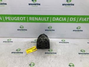 Begagnade Dynamo Renault Laguna II Grandtour (KG) 1.8 16V Pris på förfrågan erbjuds av Snuverink Autodemontage