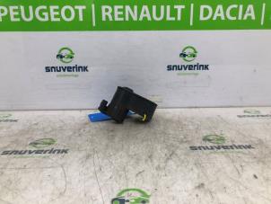 Używane Silnik hamulca postojowego Peugeot 308 (L3/L8/LB/LH/LP) 1.6 BlueHDi 120 Cena € 54,00 Procedura marży oferowane przez Snuverink Autodemontage