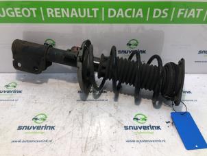 Używane Amortyzator prawy przód Peugeot 308 (L3/L8/LB/LH/LP) 1.6 BlueHDi 120 Cena € 39,98 Procedura marży oferowane przez Snuverink Autodemontage