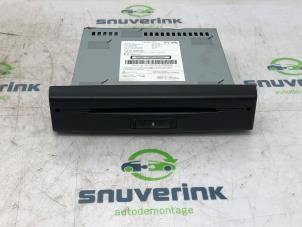 Begagnade CD-spelare Peugeot 2008 (CU) 1.2 12V e-THP PureTech 110 Pris € 95,00 Marginaltabell erbjuds av Snuverink Autodemontage