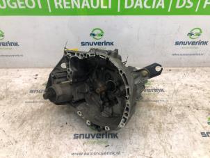 Gebruikte Versnellingsbak Renault Megane Scénic (JA) 1.6 RT Prijs € 225,00 Margeregeling aangeboden door Snuverink Autodemontage