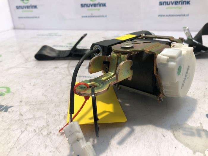 Veiligheidsgordel rechts-voor van een Renault Clio III (BR/CR) 1.4 16V 2006