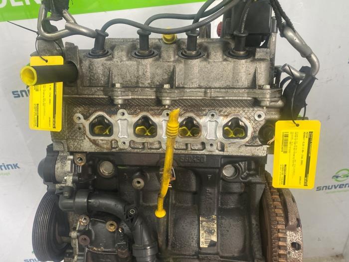 Motor från en Renault Clio III Estate/Grandtour (KR) 1.2 16V TCE 100 2008