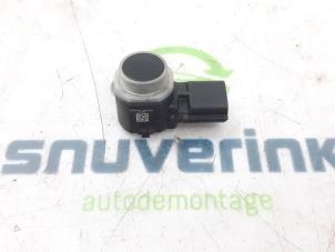 Begagnade Parkeringssensor Renault Arkana (RJLL) 1.6 E-Tech 145 16V Pris € 30,00 Marginaltabell erbjuds av Snuverink Autodemontage