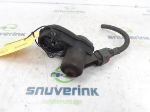 Begagnade Parkeringsbromsmotor Renault Scénic IV (RFAJ) 1.5 Energy dCi 110 Pris € 50,00 Marginaltabell erbjuds av Snuverink Autodemontage