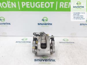 Begagnade Bakre bromsok, vänster Peugeot 208 II (UB/UH/UP) 1.2 Vti 12V PureTech 100 Pris € 84,70 Inklusive moms erbjuds av Snuverink Autodemontage