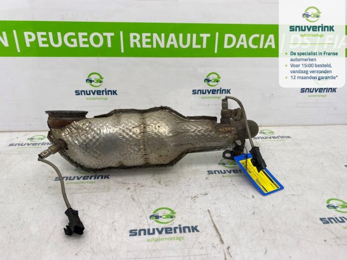 Katalytisk avgasrenare från en Peugeot 3008 II (M4/MC/MJ/MR) 1.2 12V e-THP PureTech 130 2017