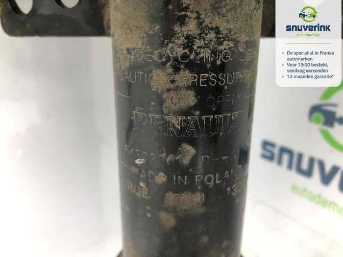 Stötdämparstång, vänster fram från en Renault Scénic III (JZ) 1.5 dCi 110 2013