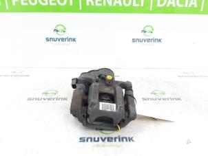 Begagnade Bakre bromsok, vänster Peugeot 208 II (UB/UH/UP) e-208 50 kWh Pris € 96,80 Inklusive moms erbjuds av Snuverink Autodemontage