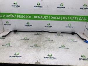 Begagnade Främre krängningshämmare Peugeot 3008 II (M4/MC/MJ/MR) 1.6 16V HYbrid 225 Pris € 100,00 Marginaltabell erbjuds av Snuverink Autodemontage