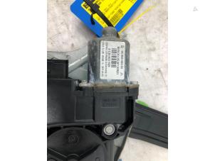 Gebruikte Raammechaniek 4Deurs links-achter Peugeot 508 SW (8E/8U) 1.6 THP 16V Prijs € 95,00 Margeregeling aangeboden door Snuverink Autodemontage