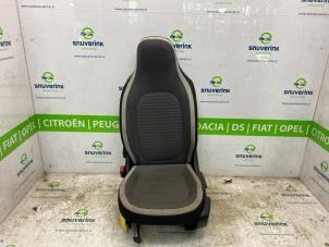 Gebruikte Stoel links Renault Twingo III (AH) 1.0 SCe 70 12V Prijs € 124,98 Margeregeling aangeboden door Snuverink Autodemontage