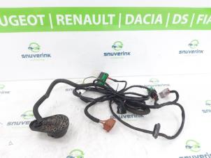 Używane Zestaw przewodów haka holowniczego Peugeot 208 I (CA/CC/CK/CL) 1.2 Vti 12V PureTech 82 Cena € 65,00 Procedura marży oferowane przez Snuverink Autodemontage