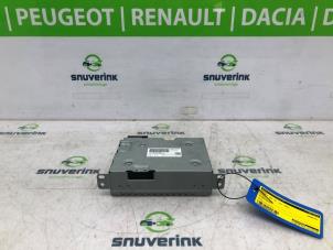 Używane Radio Peugeot 208 II (UB/UH/UP) 1.2 Vti 12V PureTech 100 Cena € 272,25 Z VAT oferowane przez Snuverink Autodemontage