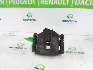 Begagnade Främre bromsok, höger Opel Corsa F (UB/UH/UP) 1.2 12V 75 Pris € 60,50 Inklusive moms erbjuds av Snuverink Autodemontage