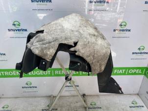 Begagnade Isolering, hjulhus Peugeot 2008 (UD/UK/UR/US/UX) 1.2 VTi 12V PureTech 130 Pris € 60,00 Marginaltabell erbjuds av Snuverink Autodemontage