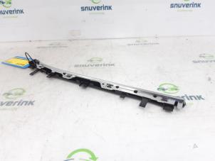 Gebruikte Dashboard deel Peugeot 2008 (UD/UK/UR/US/UX) 1.2 VTi 12V PureTech 130 Prijs € 30,00 Margeregeling aangeboden door Snuverink Autodemontage