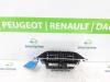 Luchtrooster Dashboard van een Peugeot 208 II (UB/UH/UP), 2019 1.2 Vti 12V PureTech 100, Hatchback, 4Dr, Benzine, 1.199cc, 74kW (101pk), FWD, EB2ADT; HNK, 2019-06, UPHNK 2020