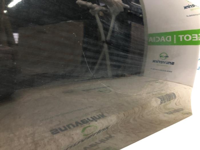 Dörr, 4-dörrars, vänster fram från en Peugeot 208 II (UB/UH/UP) 1.2 Vti 12V PureTech 100 2020