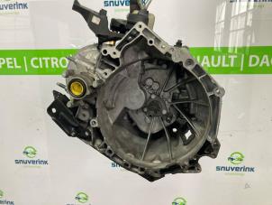 Używane Skrzynia biegów Citroen Berlingo 1.5 BlueHDi 100 Cena € 1.252,35 Z VAT oferowane przez Snuverink Autodemontage