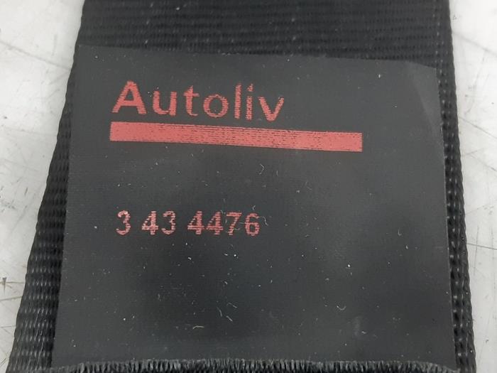 Veiligheidsgordel rechts-voor van een Peugeot 208 I (CA/CC/CK/CL) 1.2 Vti 12V PureTech 82 2014