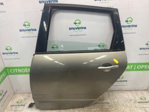 Gebruikte Portier 4Deurs links-achter Renault Scénic III (JZ) 1.4 16V TCe 130 Prijs € 249,98 Margeregeling aangeboden door Snuverink Autodemontage
