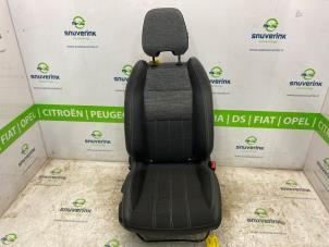 Gebruikte Stoel rechts Renault Austral 1.2 E-Tech Full Hybrid 200 Prijs € 223,83 Inclusief btw aangeboden door Snuverink Autodemontage