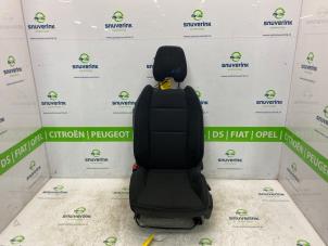 Gebruikte Stoel rechts Renault Austral 1.2 E-Tech Hybrid 200 Prijs € 223,83 Inclusief btw aangeboden door Snuverink Autodemontage