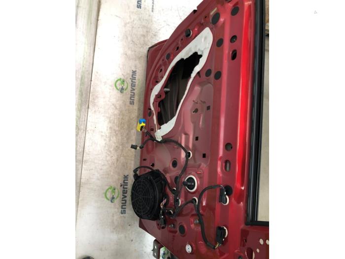 Dörr, 4-dörrars, vänster fram från en Peugeot 208 II (UB/UH/UP) 1.2 Vti 12V PureTech 100 2020