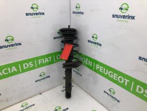 Gebruikte Voorpoot links Citroen DS3 (SA) 1.2 12V PureTech 82 Prijs € 60,00 Margeregeling aangeboden door Snuverink Autodemontage