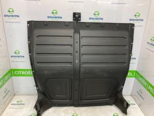 Begagnade Hyttvägg Renault Kangoo Express (RFK) 1.5 Blue dCi 75 Pris € 647,96 Inklusive moms erbjuds av Snuverink Autodemontage