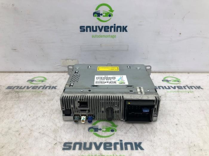 Radio från en Peugeot 508 SW (8E/8U) 2.0 HDiF 16V 2012