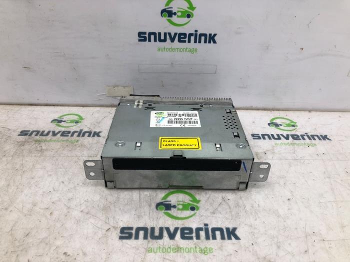 Radio från en Peugeot 508 SW (8E/8U) 2.0 HDiF 16V 2012