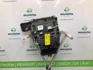 Begagnade Värmarhus Renault Clio IV (5R) 0.9 Energy TCE 90 12V Pris € 300,00 Marginaltabell erbjuds av Snuverink Autodemontage