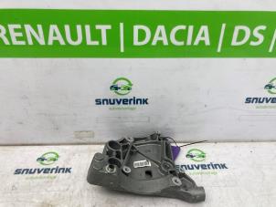 Begagnade Övre fäste, generator Fiat Ducato (250) 2.2 D 140 Multijet 3 Pris € 102,85 Inklusive moms erbjuds av Snuverink Autodemontage