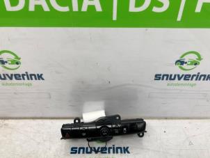 Begagnade Nödbelysningsbrytare Fiat Ducato (250) 2.2 D 140 Multijet 3 Pris € 96,80 Inklusive moms erbjuds av Snuverink Autodemontage