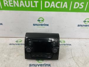 Begagnade Radio Peugeot Boxer (U9) 2.0 BlueHDi 130 Pris € 423,50 Inklusive moms erbjuds av Snuverink Autodemontage