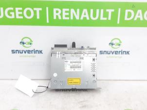 Begagnade Radio Peugeot 508 (8D) 2.0 Hybrid4 16V Pris € 300,00 Marginaltabell erbjuds av Snuverink Autodemontage