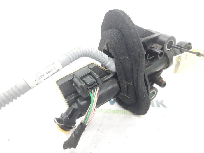 Kopplingshuvudcylinder från en Renault Megane IV Estate (RFBK) 1.2 Energy TCE 130 2017