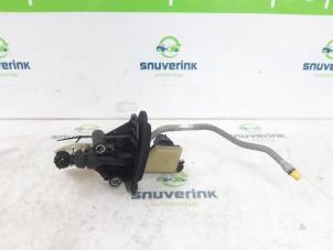 Begagnade Kopplingshuvudcylinder Renault Megane IV Estate (RFBK) 1.2 Energy TCE 130 Pris € 102,85 Inklusive moms erbjuds av Snuverink Autodemontage