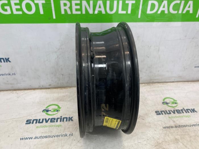 Hjul från en Renault Twingo III (AH) 1.0 SCe 70 12V 2017