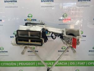 Begagnade Värmarhus Citroen C4 Picasso (3D/3E) 1.6 BlueHDI 115 Pris € 425,00 Marginaltabell erbjuds av Snuverink Autodemontage