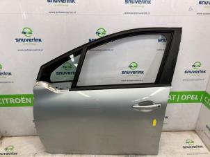 Begagnade Dörr, 4-dörrars, vänster fram Peugeot 208 I (CA/CC/CK/CL) 1.6 Blue HDi 75 Pris € 300,00 Marginaltabell erbjuds av Snuverink Autodemontage