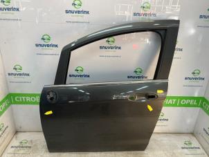 Używane Drzwi lewe przednie wersja 4-drzwiowa Ford B-Max (JK8) 1.0 EcoBoost 12V 100 Cena € 250,00 Procedura marży oferowane przez Snuverink Autodemontage