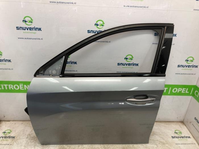 Dörr, 4-dörrars, vänster fram från en Peugeot 208 II (UB/UH/UP) 1.2 Vti 12V PureTech 130 2020