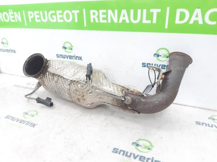 Katalytisk avgasrenare från en Peugeot 3008 II (M4/MC/MJ/MR) 1.2 12V e-THP PureTech 130 2018