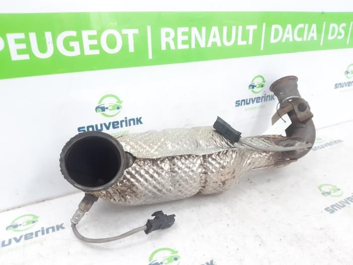 Katalytisk avgasrenare från en Peugeot 3008 II (M4/MC/MJ/MR) 1.2 12V e-THP PureTech 130 2018