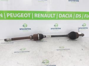 Begagnade Drivaxel, höger fram Peugeot 3008 II (M4/MC/MJ/MR) 1.2 12V e-THP PureTech 130 Pris € 139,15 Inklusive moms erbjuds av Snuverink Autodemontage