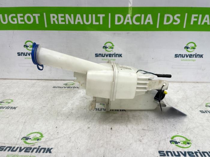 Zbiornik spryskiwacza przód z Peugeot 108 1.0 12V VVT-i 2018
